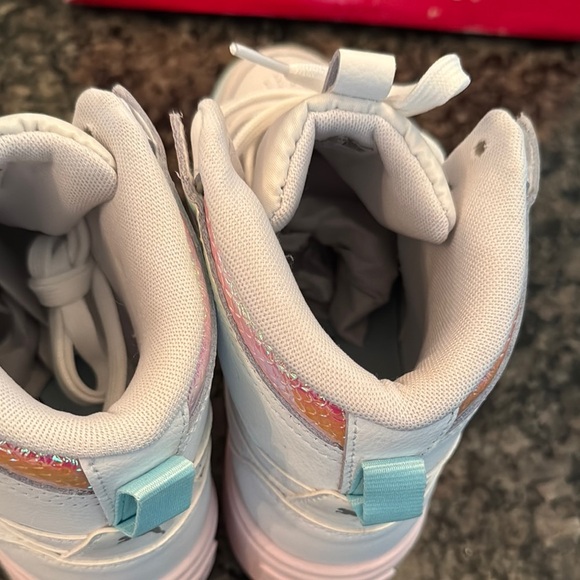 Puma Karmen Rebelle mid exotics White and Iridescent Platform Sneakers NWT 9 - Picture 6 of 15